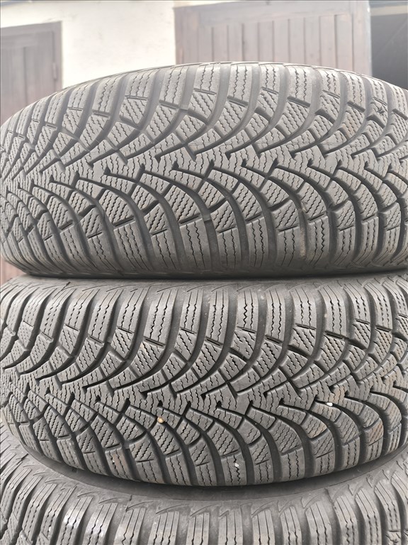  195/6515" újszerű Goodyear téli gumi gumi 2. kép