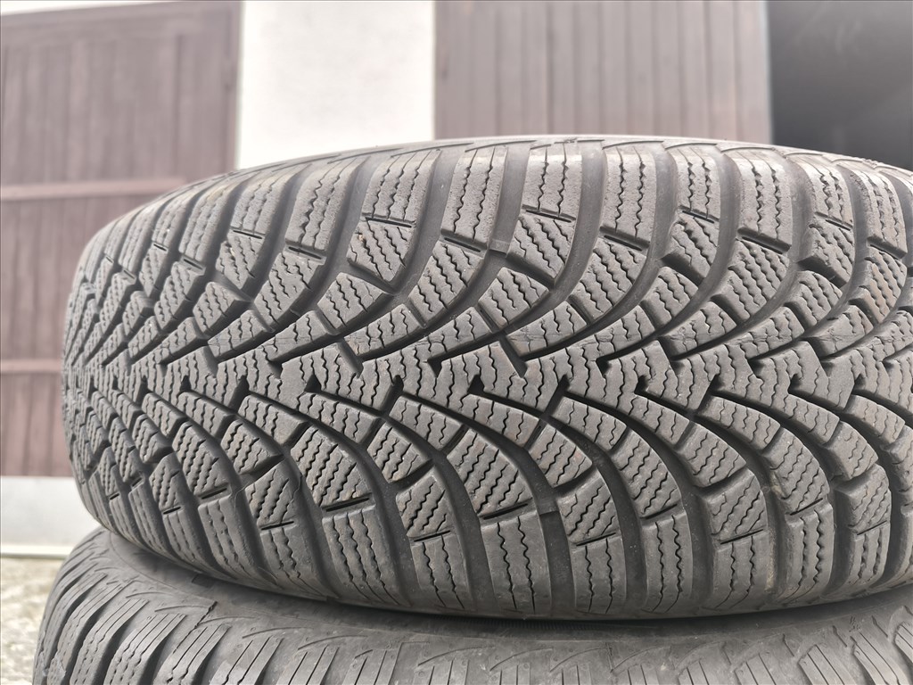  195/6515" újszerű Goodyear téli gumi gumi 5. kép