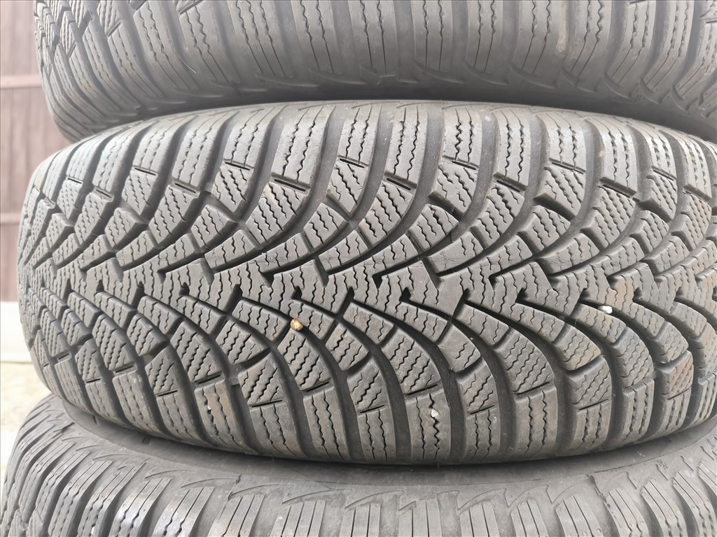  195/6515" újszerű Goodyear téli gumi gumi 6. kép
