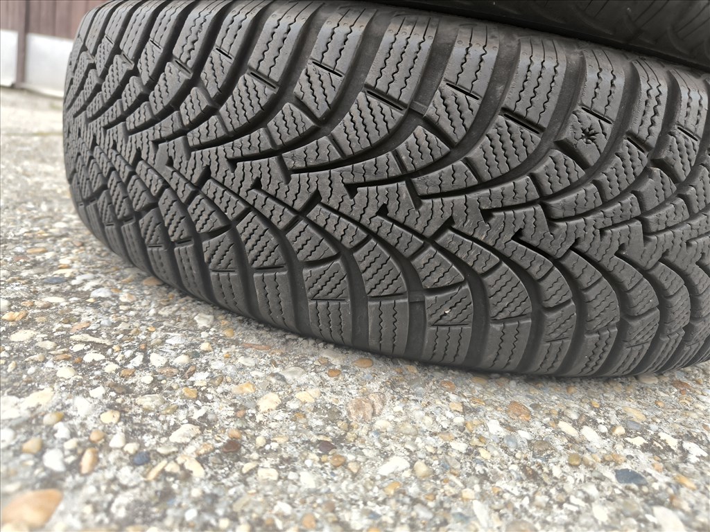  195/6515" újszerű Goodyear téli gumi gumi 8. kép