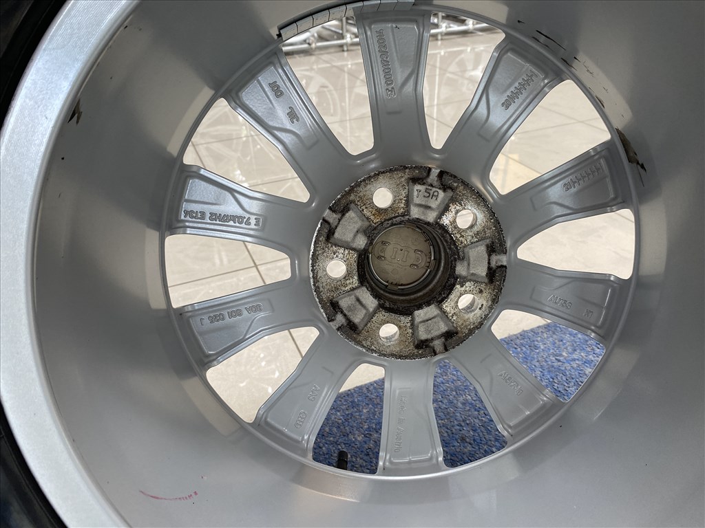 (3792) Audi 17 gyári alufelni felni, 5x112, 235/65 R16 téli gumi, Q5 2. kép