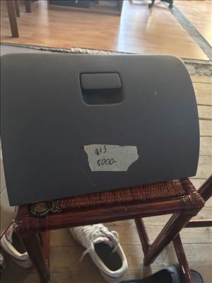 Kia  Rio II sedan kesztyűtartó fedél 