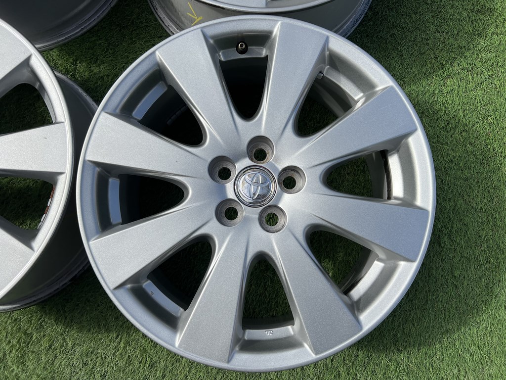 5x100 17" Toyota gyári alufelni 7Jx17h2 ET45 3. kép