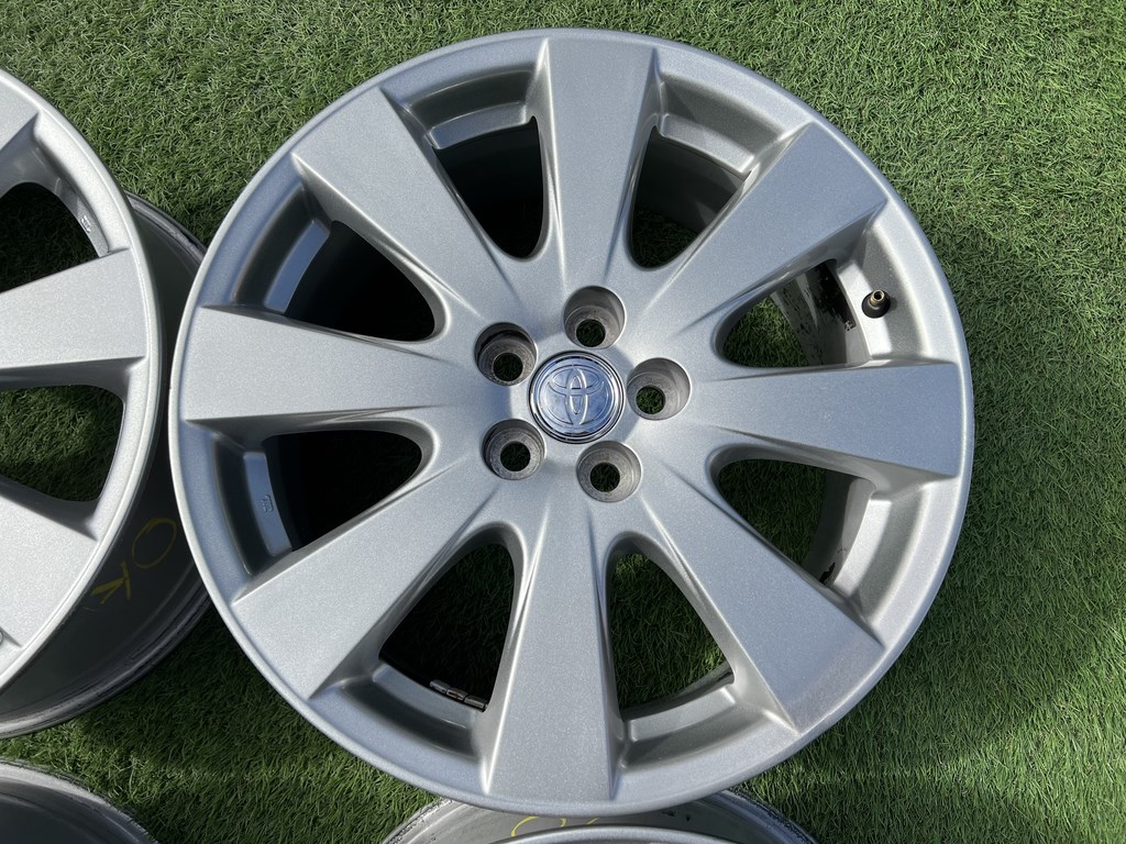 5x100 17" Toyota gyári alufelni 7Jx17h2 ET45 4. kép