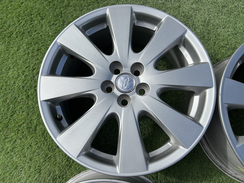 5x100 17" Toyota gyári alufelni 7Jx17h2 ET45 5. kép