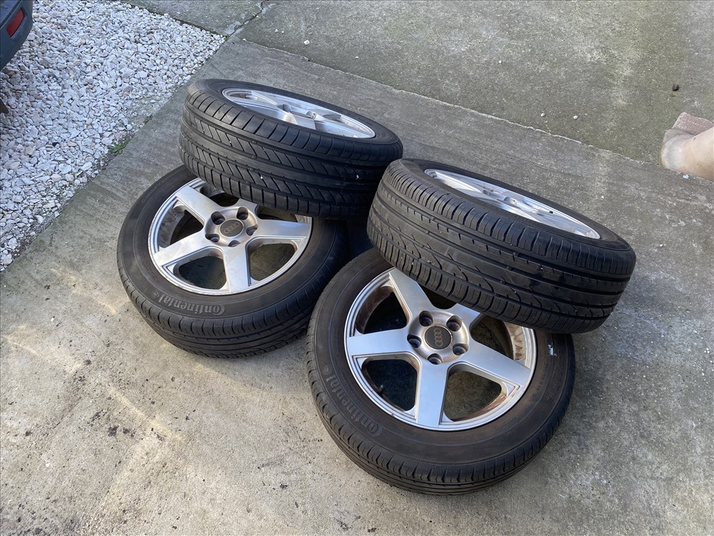Gyári Audi alufelni szett, 5x112 16"  3. kép