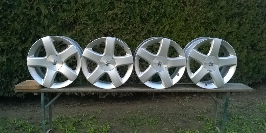  Eladó 4db 17-es 5x108-as Peugeot,Citroen alufeln csavarral, szenzorral 1. kép