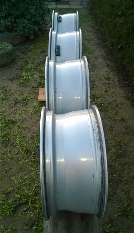  Eladó 4db 17-es 5x108-as Peugeot,Citroen alufeln csavarral, szenzorral 2. kép