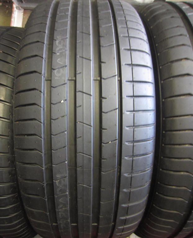  255/40 R21 PIRELLI PZERO 102V 2. kép