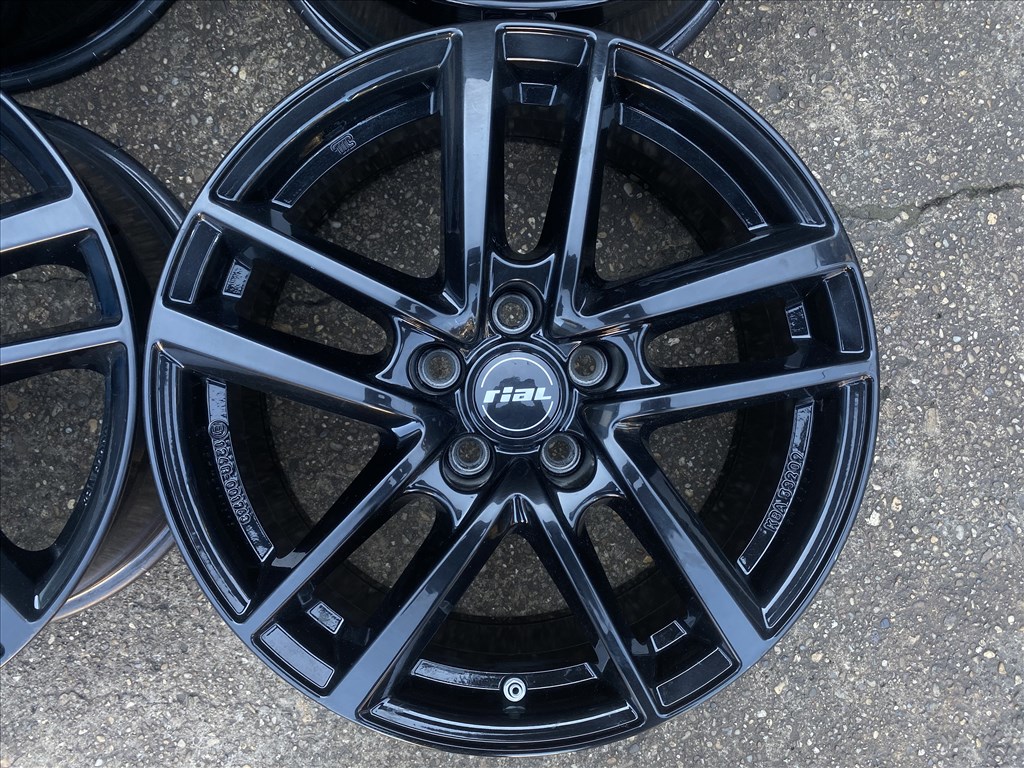 4db Rial 17" VW - Audi alufelni. (4052) 2. kép