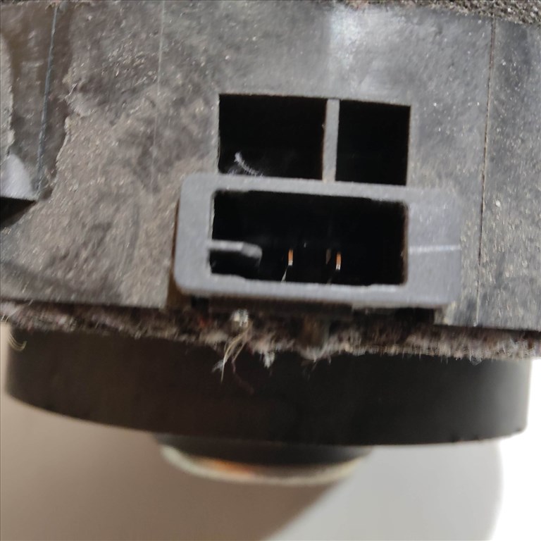 Citroen C4 Aircross 2012-2017 jobb hátsó hangszóró 8720A147 4. kép