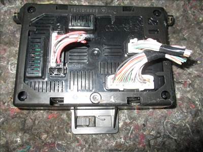 Renault Clio III, Renault Modus BCM modul belső biztosíték tábla 8200652285