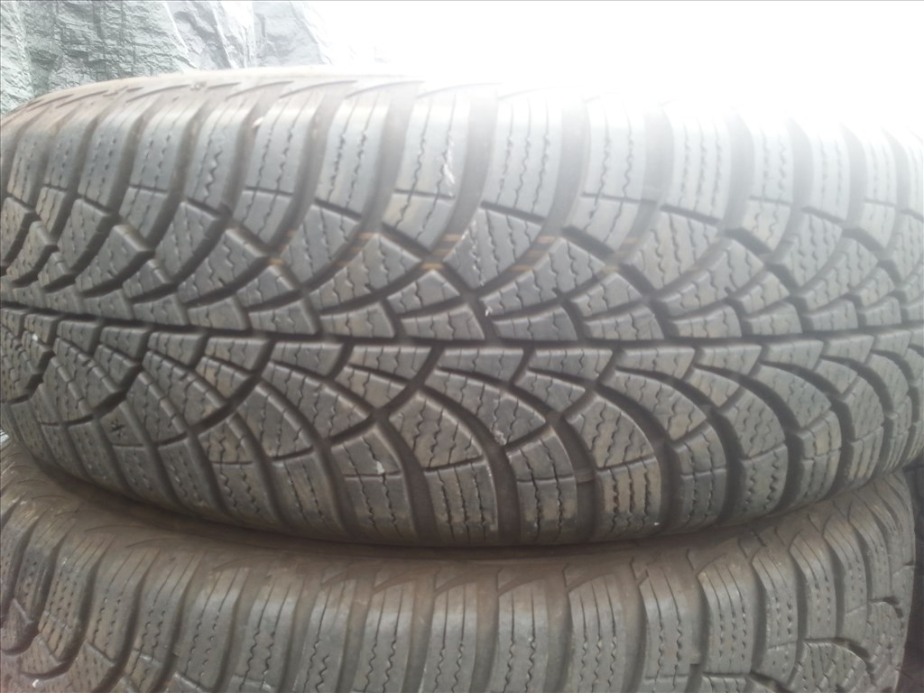  175/65R15 Goodyear Ultragrip9 téli gumi  1. kép