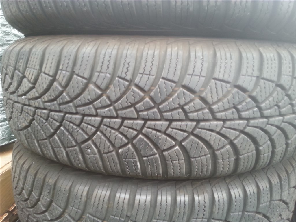  175/65R15 Goodyear Ultragrip9 téli gumi  2. kép