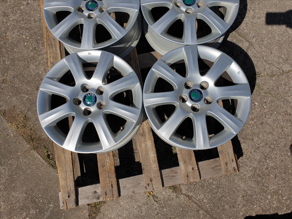 15" 5x100 Skoda Fabia 2. kép