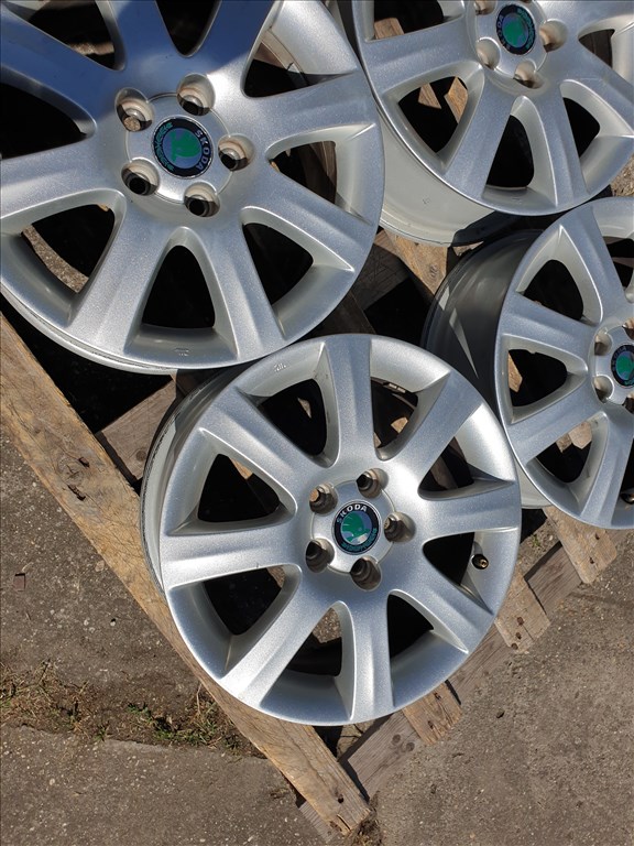 15" 5x100 Skoda Fabia 3. kép