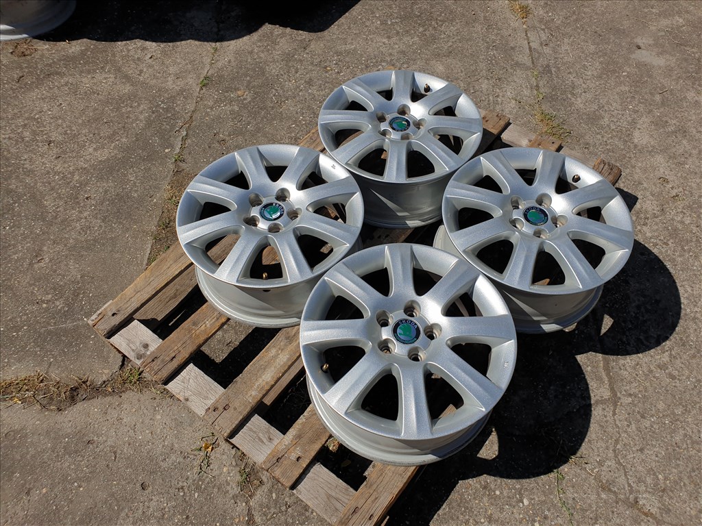 15" 5x100 Skoda Fabia 5. kép
