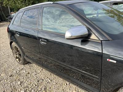 Audi A3 (8P) Jobb első ajtó LY9B