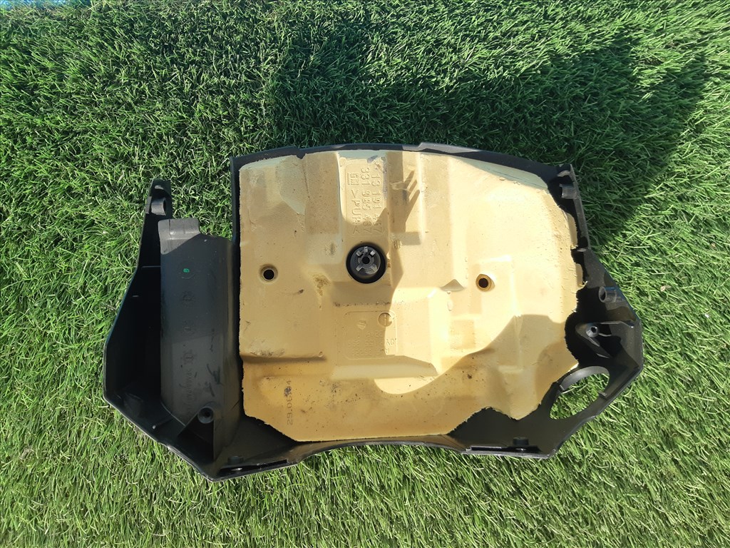 Bontásra: Opel Astra H Enjoy 1.6 benzin, kormány alatti burkolat, alsó oszlop burkolat  13191467 93198543 2. kép