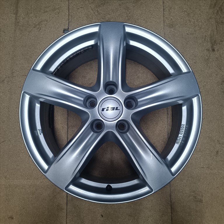  5x108 lyukosztású 7,5Jx17" használt Rial alufelni 4. kép