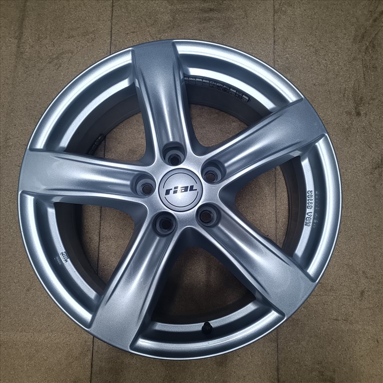  5x108 lyukosztású 7,5Jx17" használt Rial alufelni 5. kép