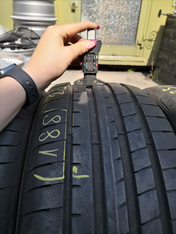 235/45 R19 Goodyear nyári gumi 135000ft a 4db/188/ 2. kép