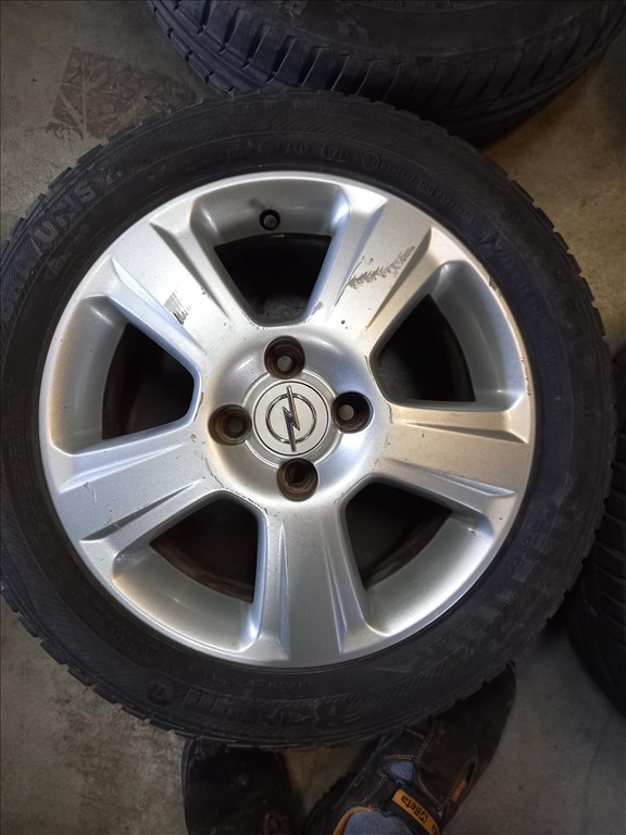  Opel Corsa 4x100-as 5x15" használt (gyári felni) alufelni, 185/55 használt Kormoran nyári gumi mxx 3. kép