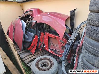 Nissan Primera P12  2002-2007-ig  bontott karosszéria alkatrészek 