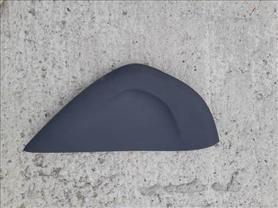 Bontásra: Volvo V40 műszerfal jobb oldal burkolat yv1mv8431f2223368 9123277rh