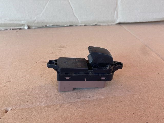 Mazda CX-7 MAZDA CX-7 Jobb hátsó Ablakemelő Kapcsoló eh1566380 2. kép