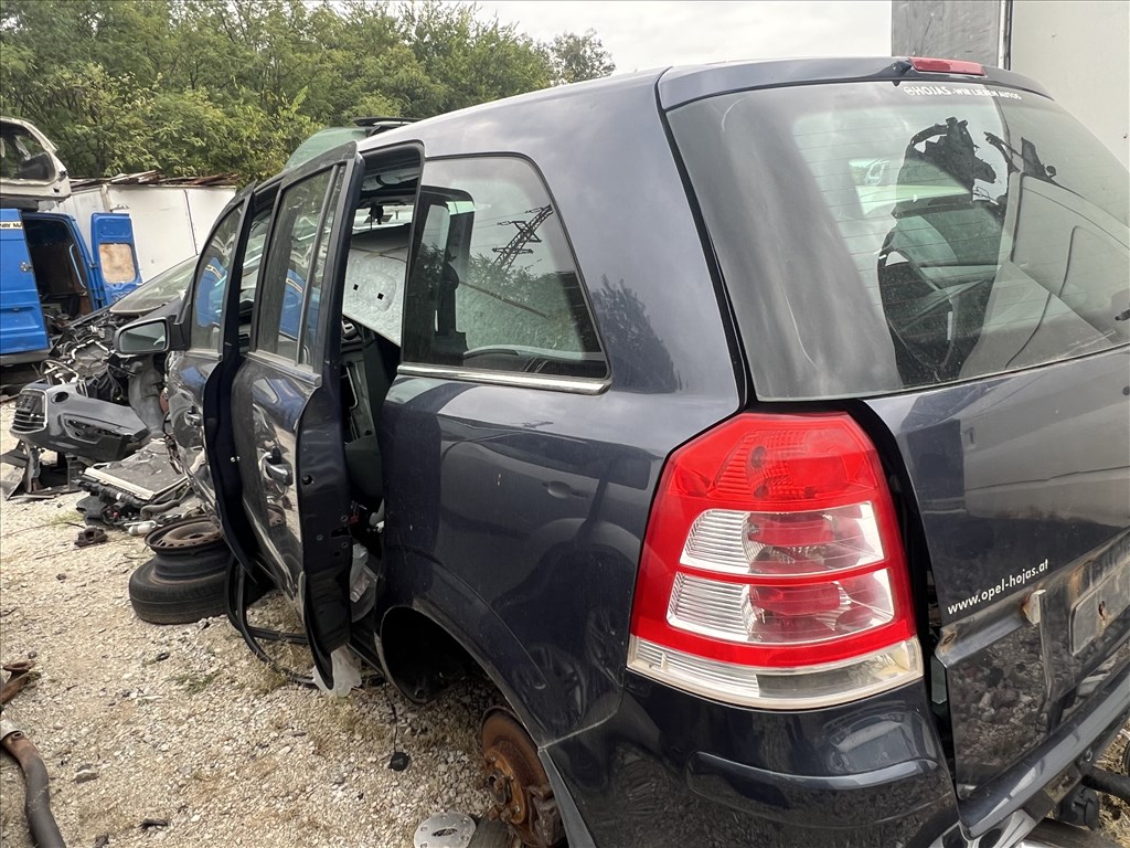 Opel Zafira B 1.7 CDTI alkatrészek eladó’ 3. kép