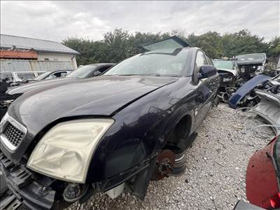 Opel Vectra C bontott alkatrészei'