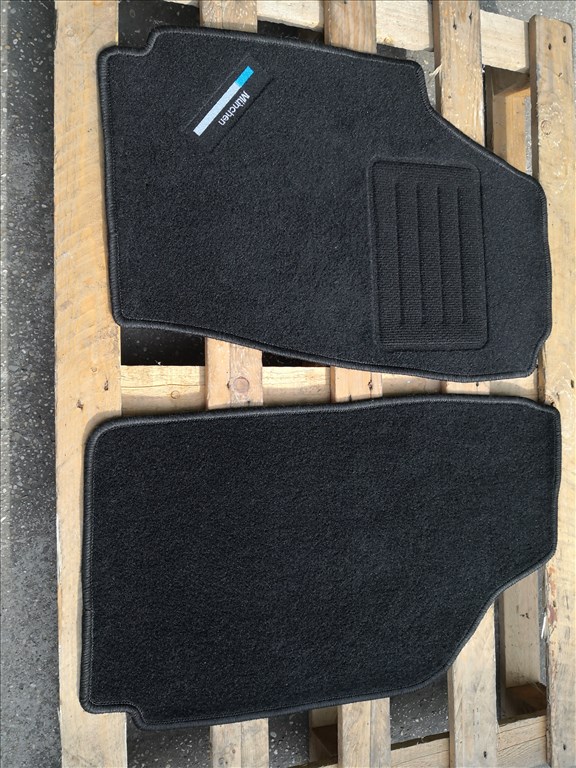 Toyota Prius első szönyeg 4. kép