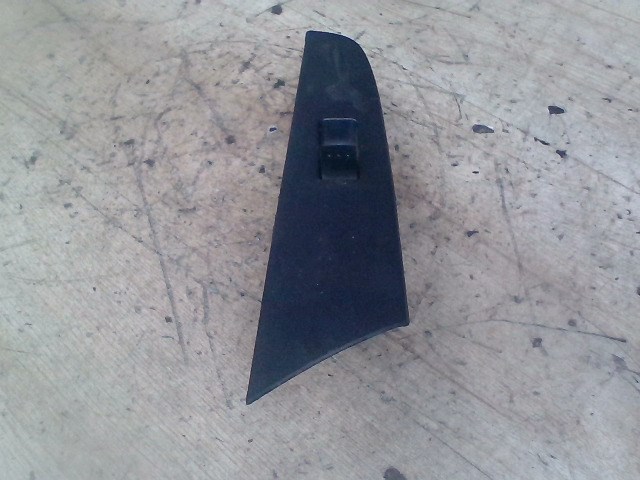 MAZDA 3 03.10-06.06 Bal hátsó ablakemelő kapcsoló 1. kép