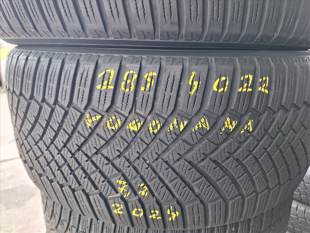  285/40/22"  Yokohama téli gumi  1. kép