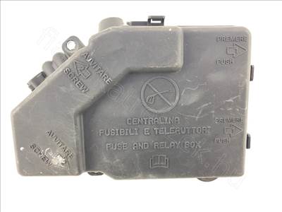 Biztosítékház felső rész      - GIULIETTA - BO.50514169 -  - Bontott Alfa  50514169