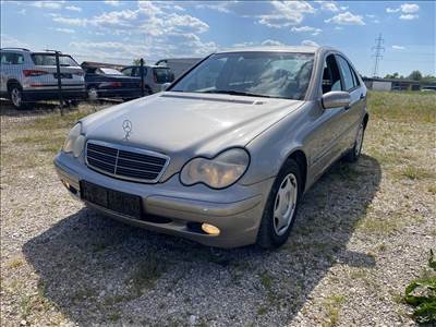 Mercedes C 220 (W203) bontott alkatrészei