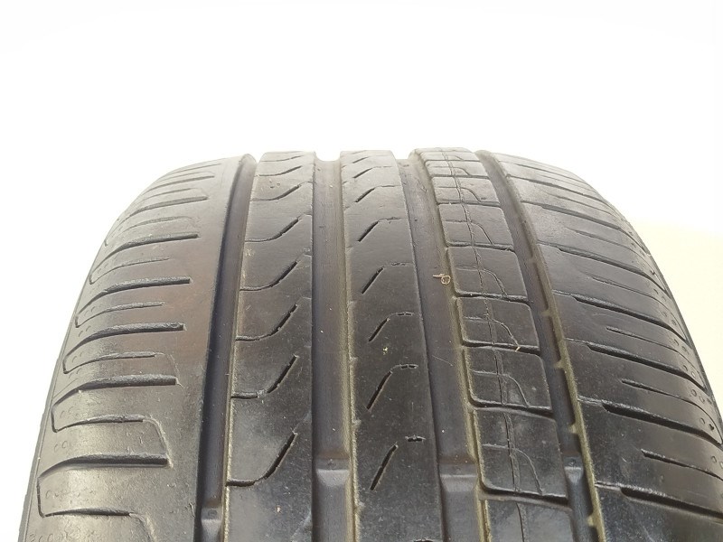 Pirelli Cinturato P7 235/45 R18  1. kép