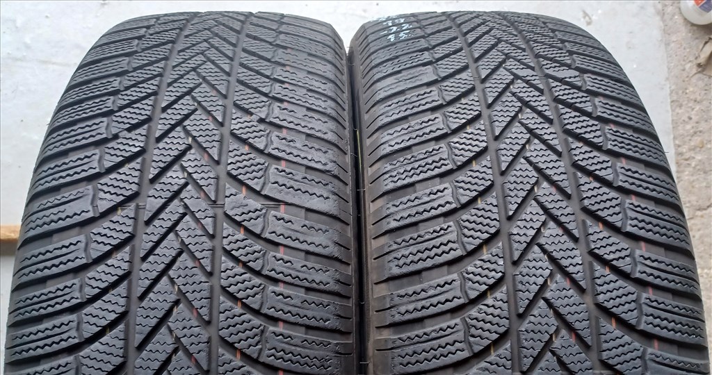  Bridgestone Blizzak LM005 MO 235/55 R19 téli gumik 2db 4. kép