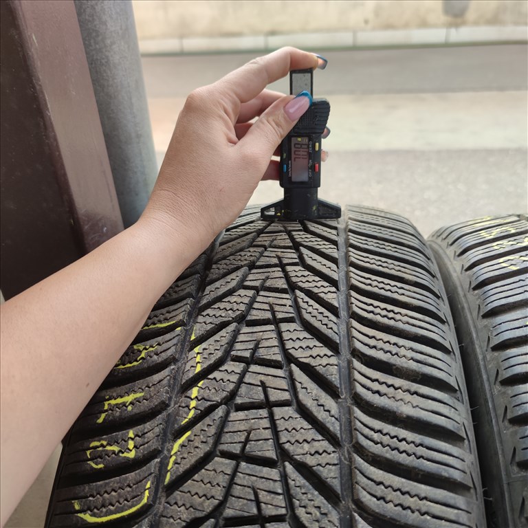  225/40 R18 Hankook téli gumi 90000ft a 4db/274/ 1. kép