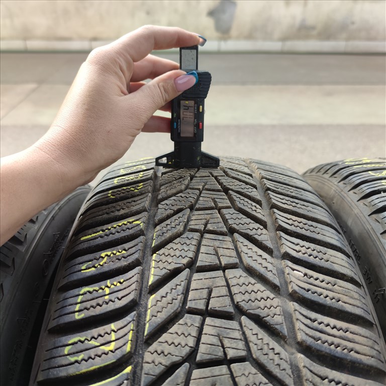  225/40 R18 Hankook téli gumi 90000ft a 4db/274/ 2. kép