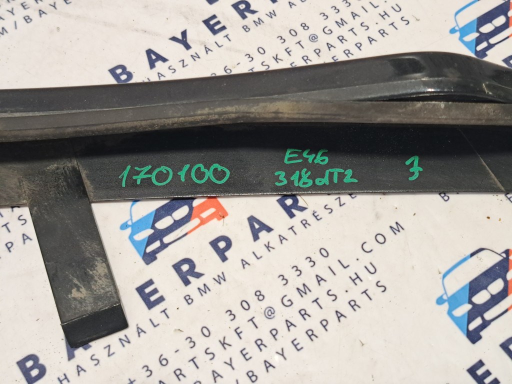 BMW E46 sedan touring facelift jobb elsõ fekete bajuszléc bajusz léc - hibás 4. kép