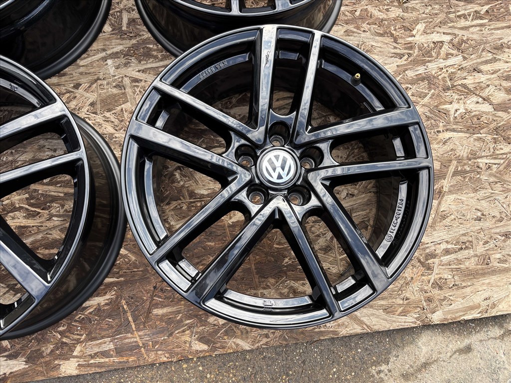 VW 18" 5x112 fekete alufelni eladó 18 coll Golf Passat Tiguan  3. kép