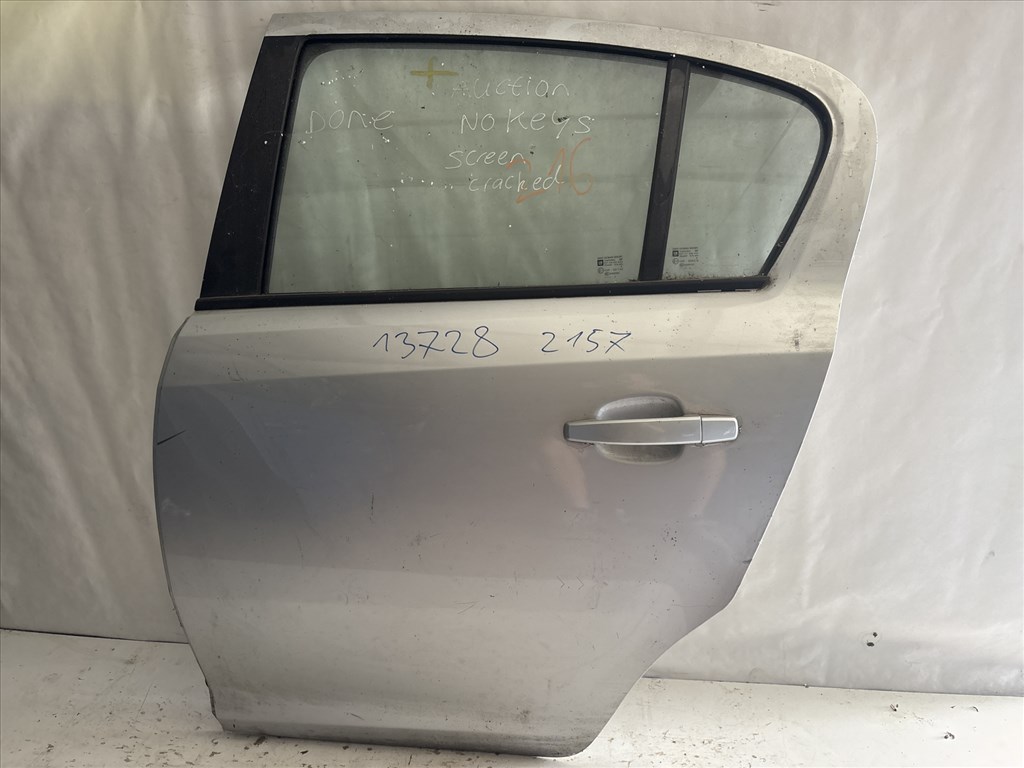 13728 Opel Corsa D Bal hátsó Ajtó Ezüst Z157 1. kép
