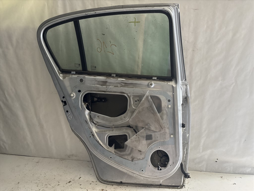 13728 Opel Corsa D Bal hátsó Ajtó Ezüst Z157 4. kép