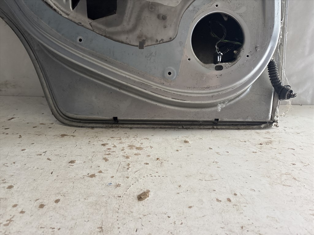 13728 Opel Corsa D Bal hátsó Ajtó Ezüst Z157 6. kép
