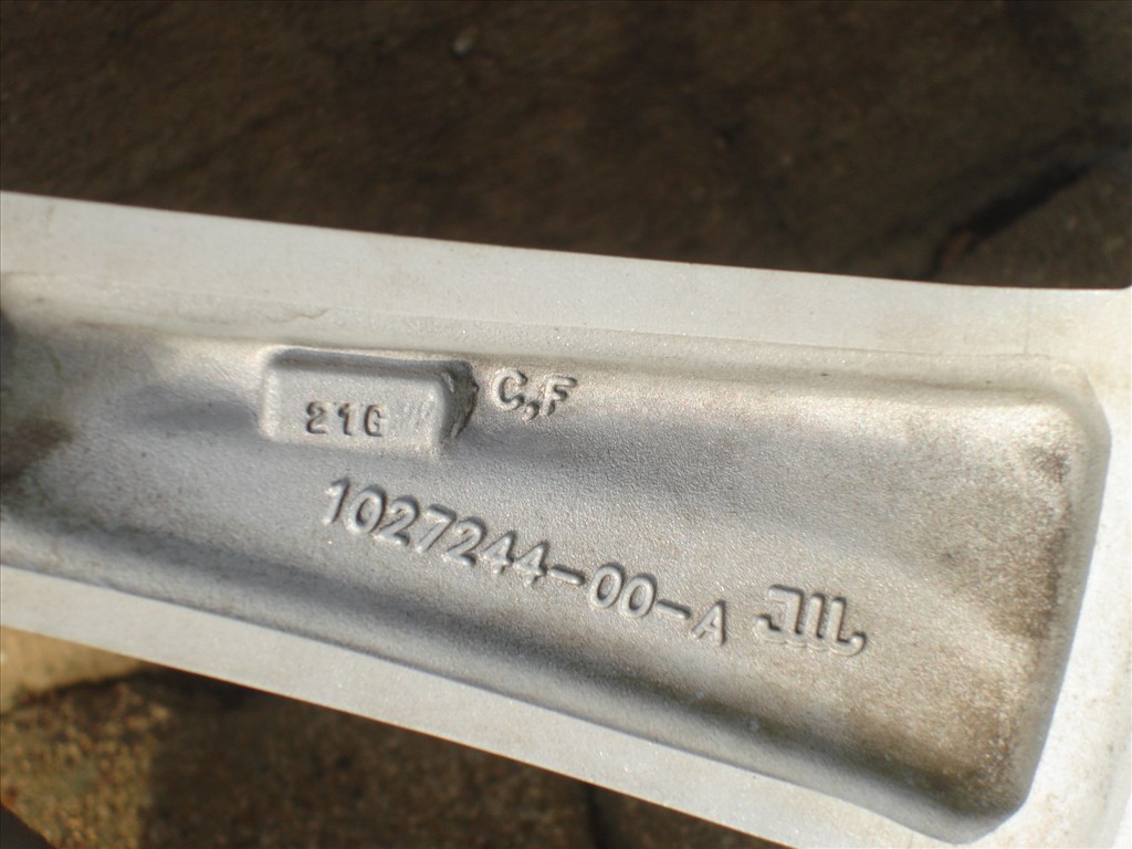 Tesla Model X Gyári 20-as Alukerék 5. kép