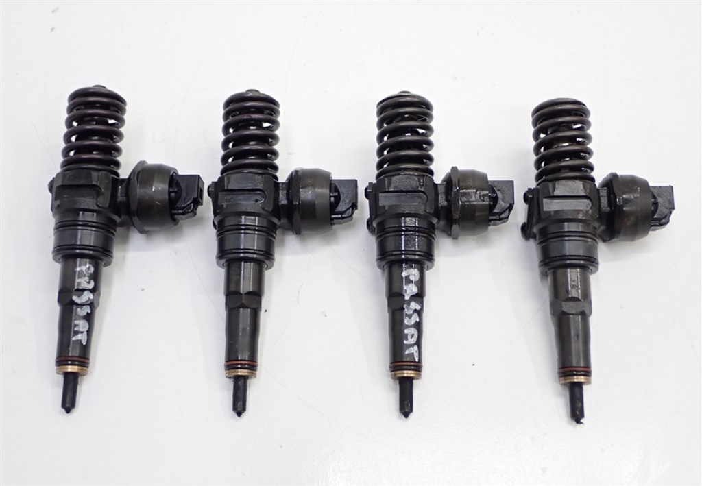 Volkswagen Passat B5, Audi A4 (B6/B7), Volkswagen Golf IV 1.9TDI AVB ATB PD elem garnitúra 038130073aj 1. kép