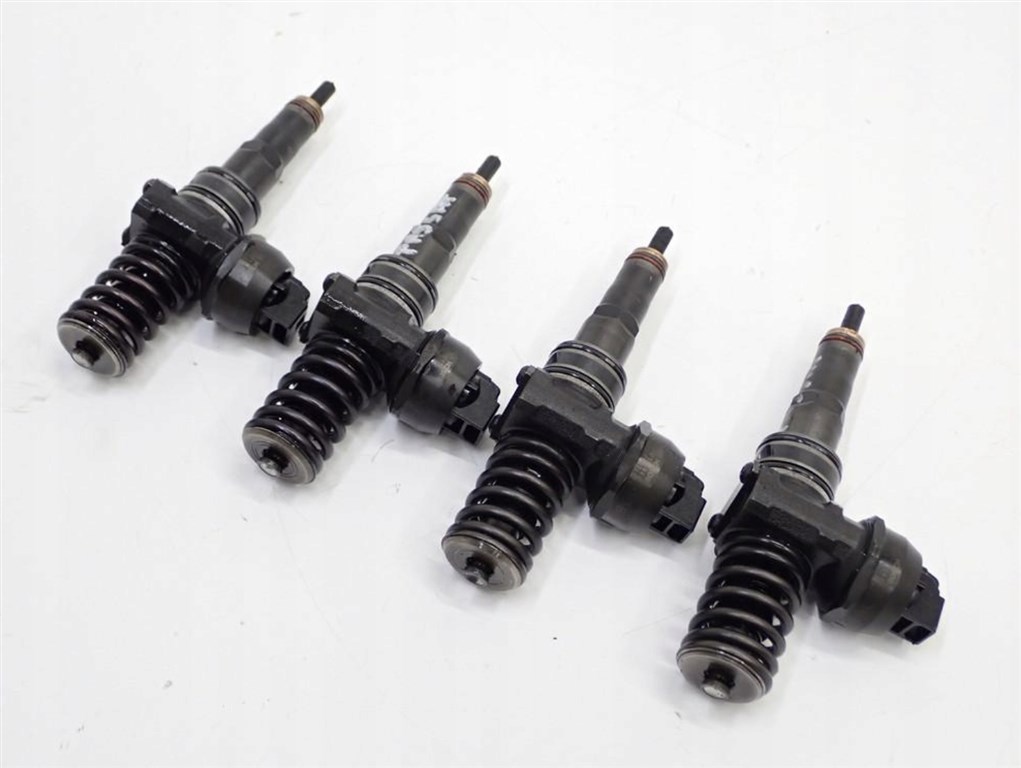 Volkswagen Passat B5, Audi A4 (B6/B7), Volkswagen Golf IV 1.9TDI AVB ATB PD elem garnitúra 038130073aj 2. kép