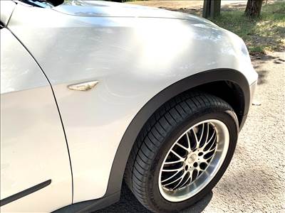 BMW X5 E70 sárvédő jobb első lámpamosós Facelift LCI - Gyári - Alpinweiss 51657222996